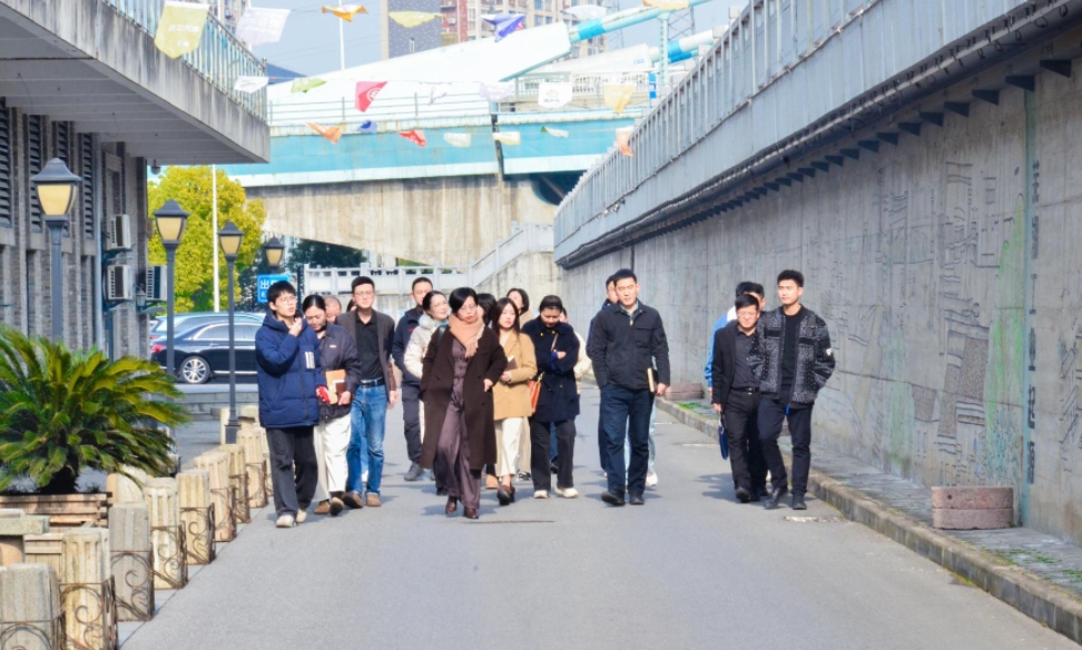 “走進園區，共享未來”鏡湖區高層次人才服務企業雙向促進對接交流活動在園舉辦